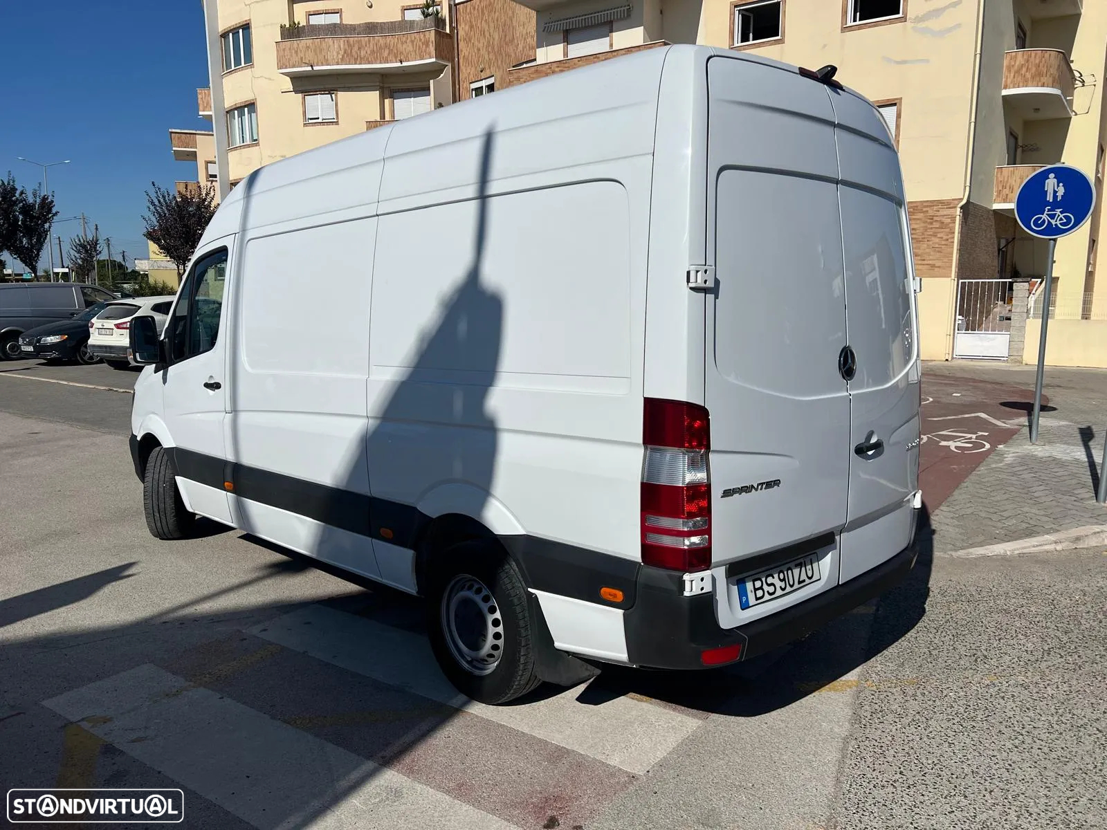 Mercedes-Benz Sprinter - 10