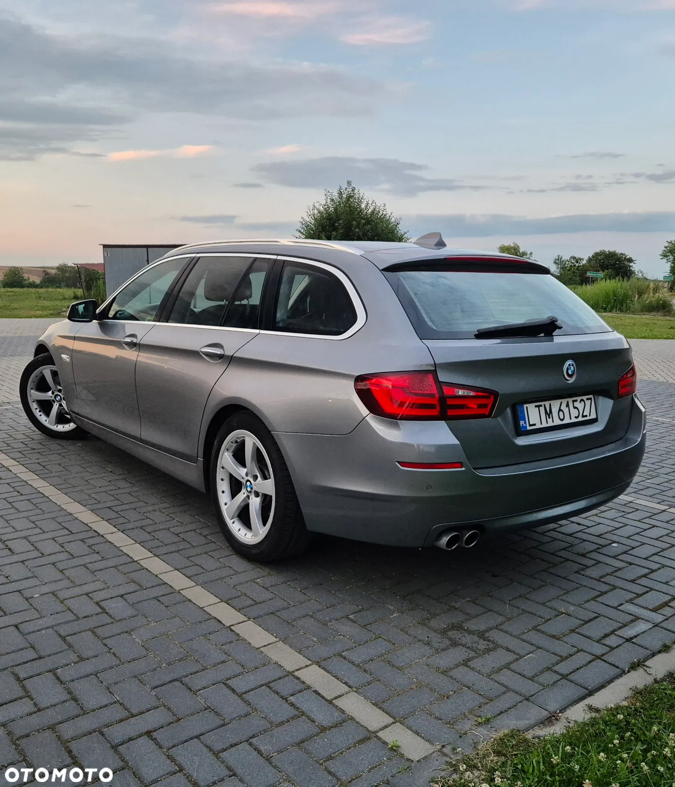 BMW Seria 5 520i Touring - 4