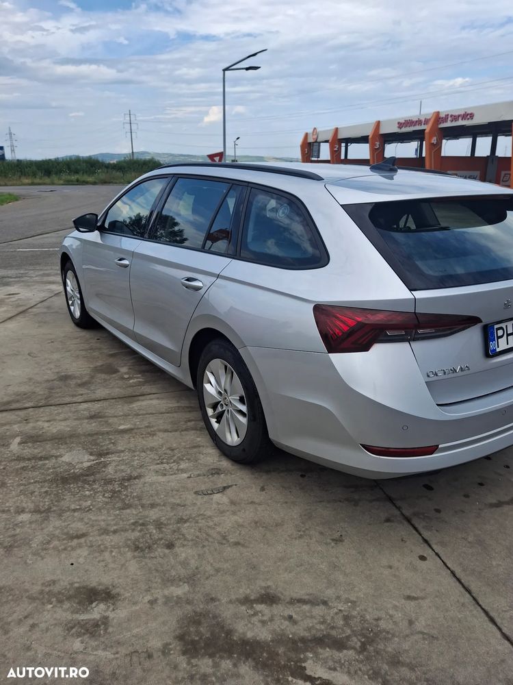 Skoda Octavia 2.0 TDI DSG Ambition - 11