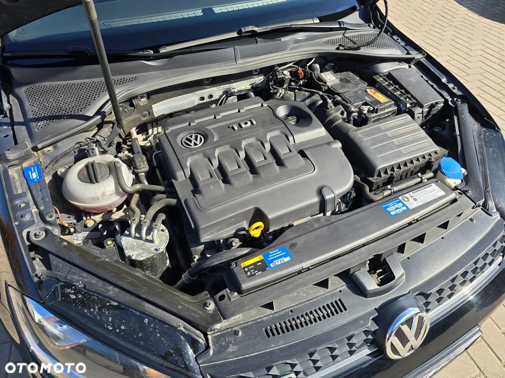 Volkswagen Golf - 16