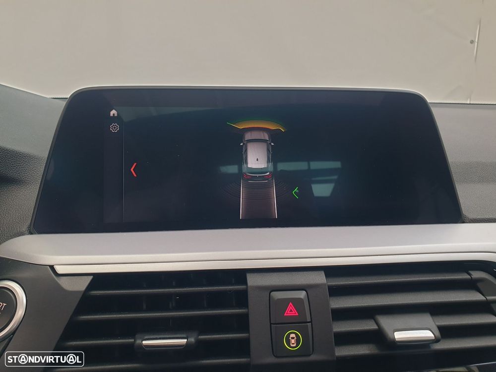 BMW X3 18 d sDrive Auto - 26