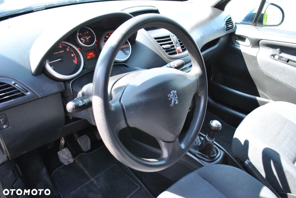 Peugeot 207 75 Tendance - 18