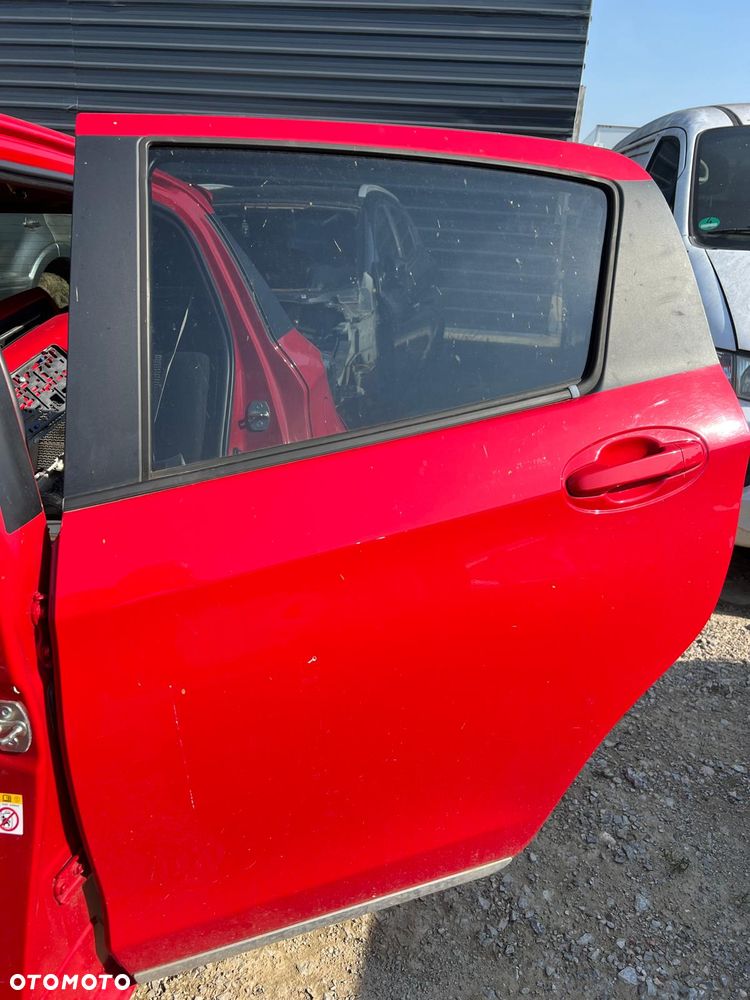 Drzwi lewy tył Toyota Yaris III (3P0) - 3