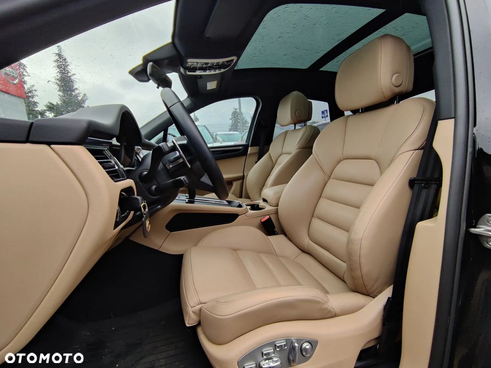Porsche Macan Standard - 23