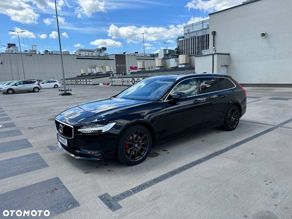 Volvo V90 D3 Momentum Pro - 1