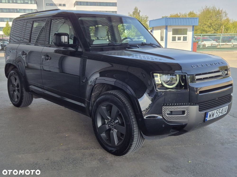 Land Rover Defender 110 D250 X-Dynamic SE - 4