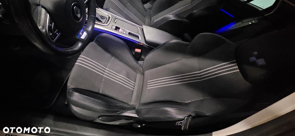 Renault Megane ENERGY TCe 205 EDC GT - 6