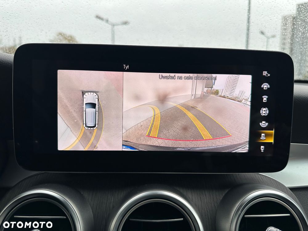 Mercedes-Benz GLC 300 d 4Matic 9G-TRONIC AMG Line - 26