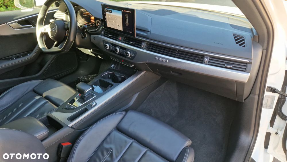 Audi A4 Avant 45 TFSI quattro S tronic - 16