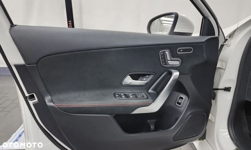 Mercedes-Benz Klasa A 220 4Matic 7G-DCT - 15