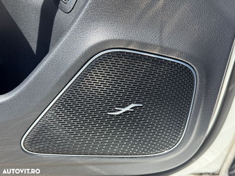 Mercedes-Benz A 250 e 8G-DCT AMG Line - 25