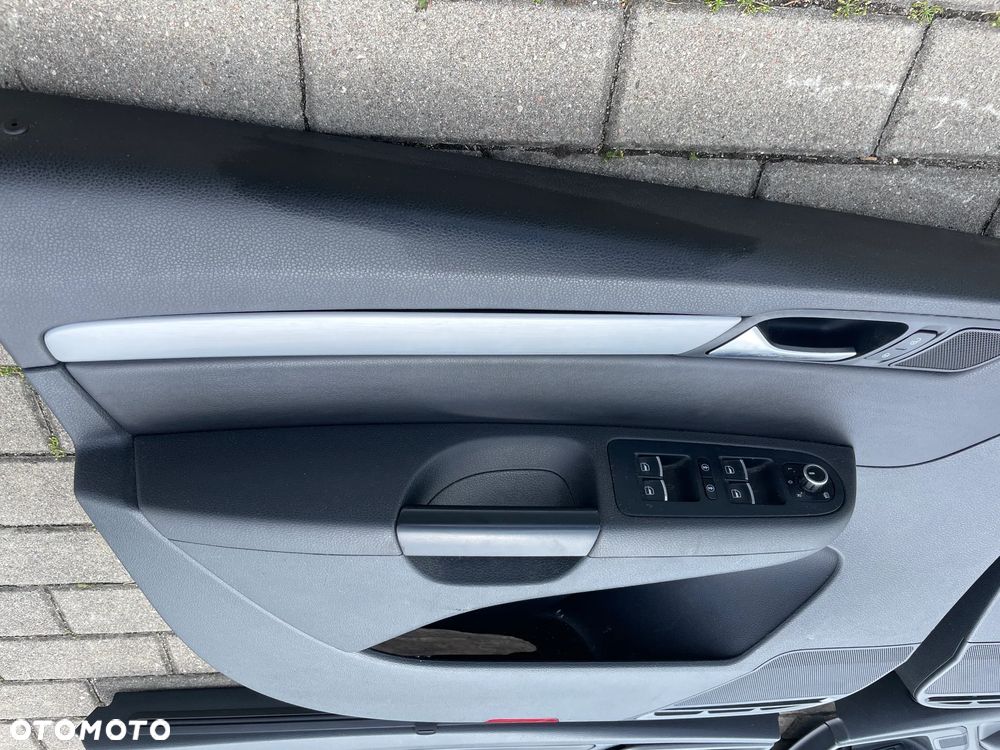 VW SHARAN II 10- Boczki Tapicerka drzwi komplet Europa skóra czarne - 6