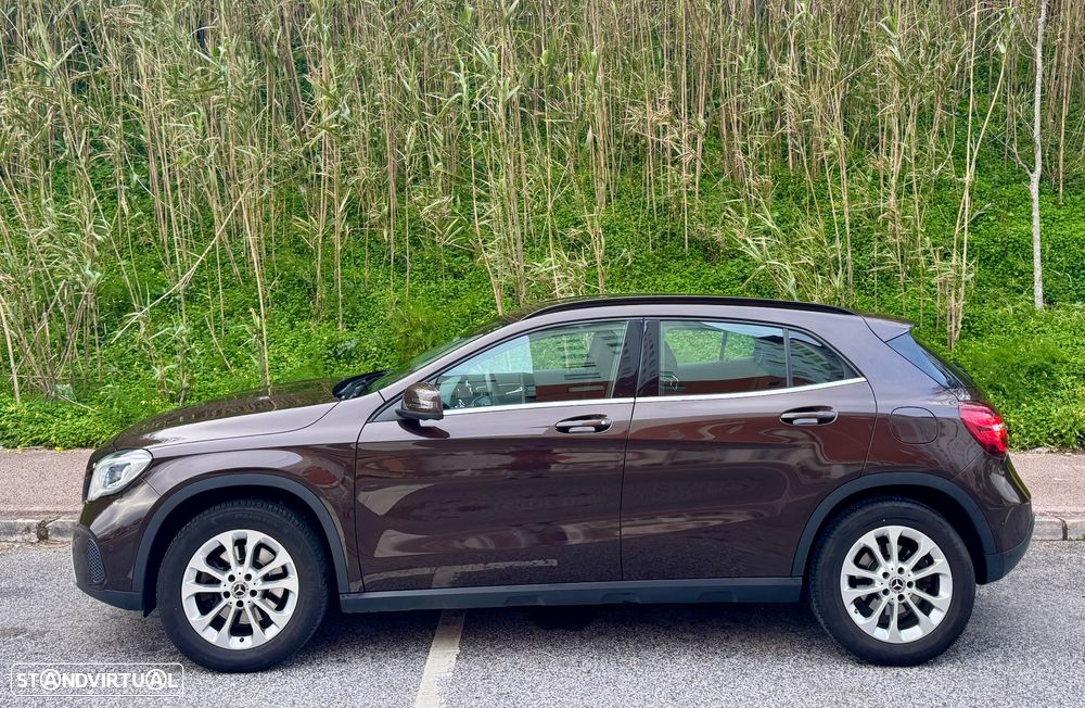 Mercedes-Benz GLA 220 4Matic 7G-DCT - 4