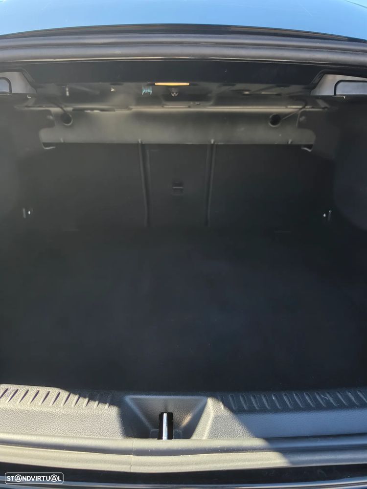 Mercedes-Benz A 180 - 35