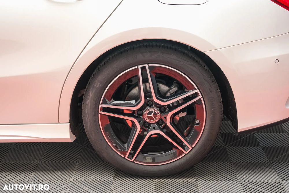 Mercedes-Benz A 180 7G-DCT AMG Line - 10
