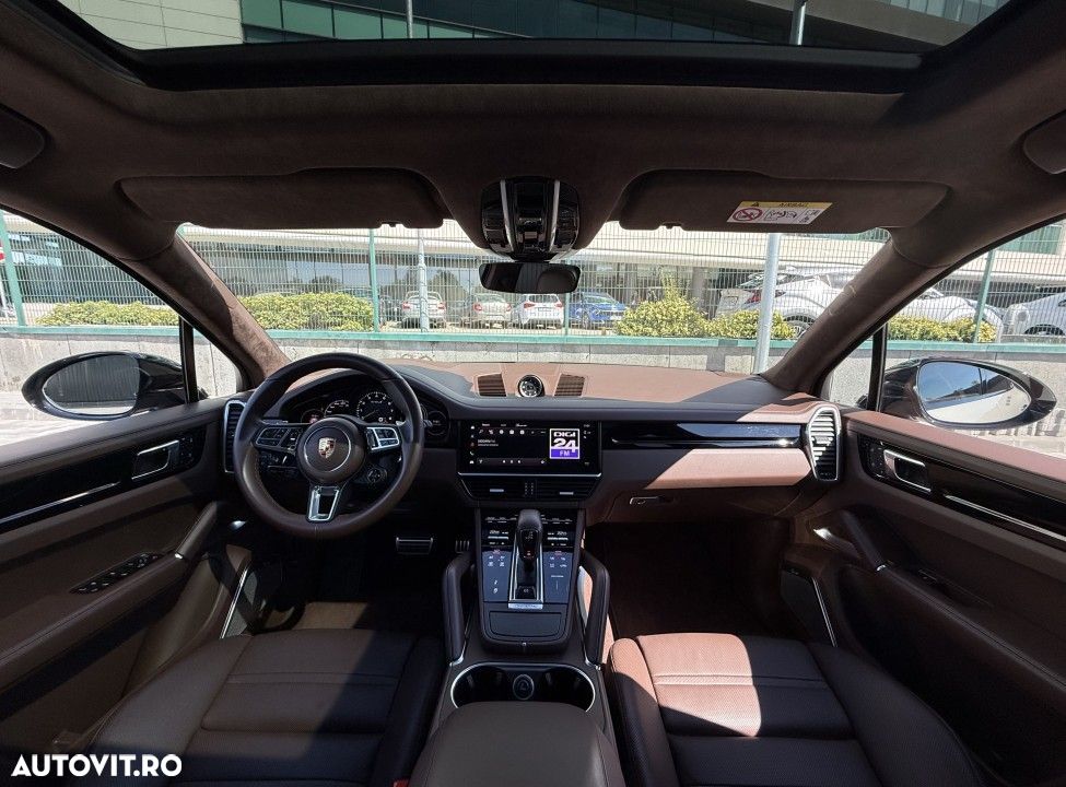 Porsche Cayenne - 23