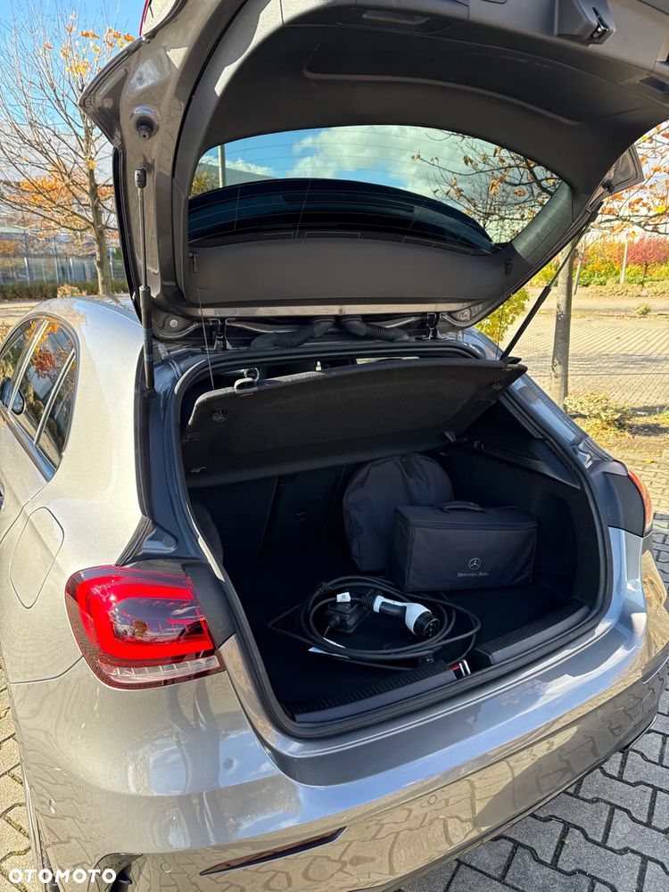 Mercedes-Benz Klasa A 250 e PHEV AMG Line 8G-DCT - 13