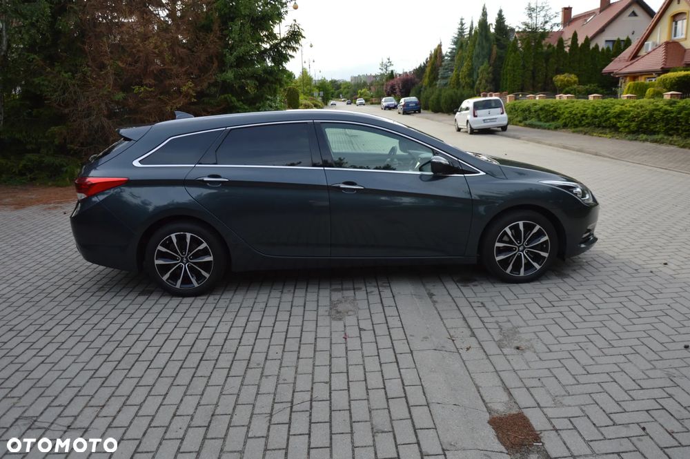 Hyundai i40 Kombi 1.7 CRDi DCT Premium - 9