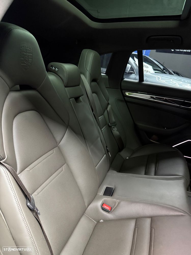 Porsche Panamera Sport Turismo 4S E-Hybrid - 29