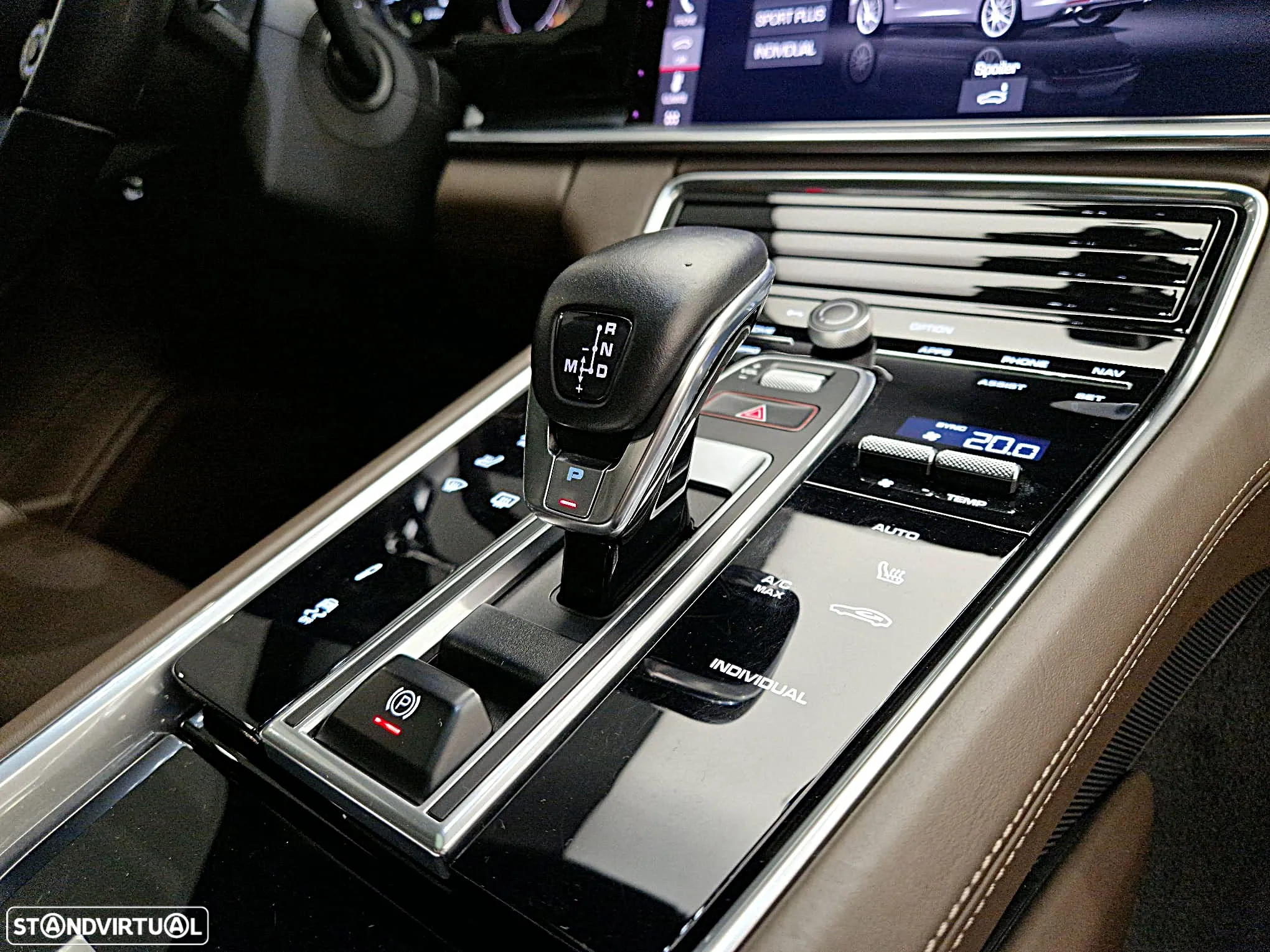 Porsche Panamera 4 E-Hybrid - 25