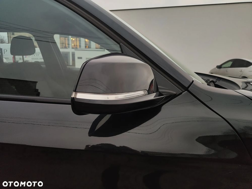 BMW X1 xDrive18d Sport Line - 19