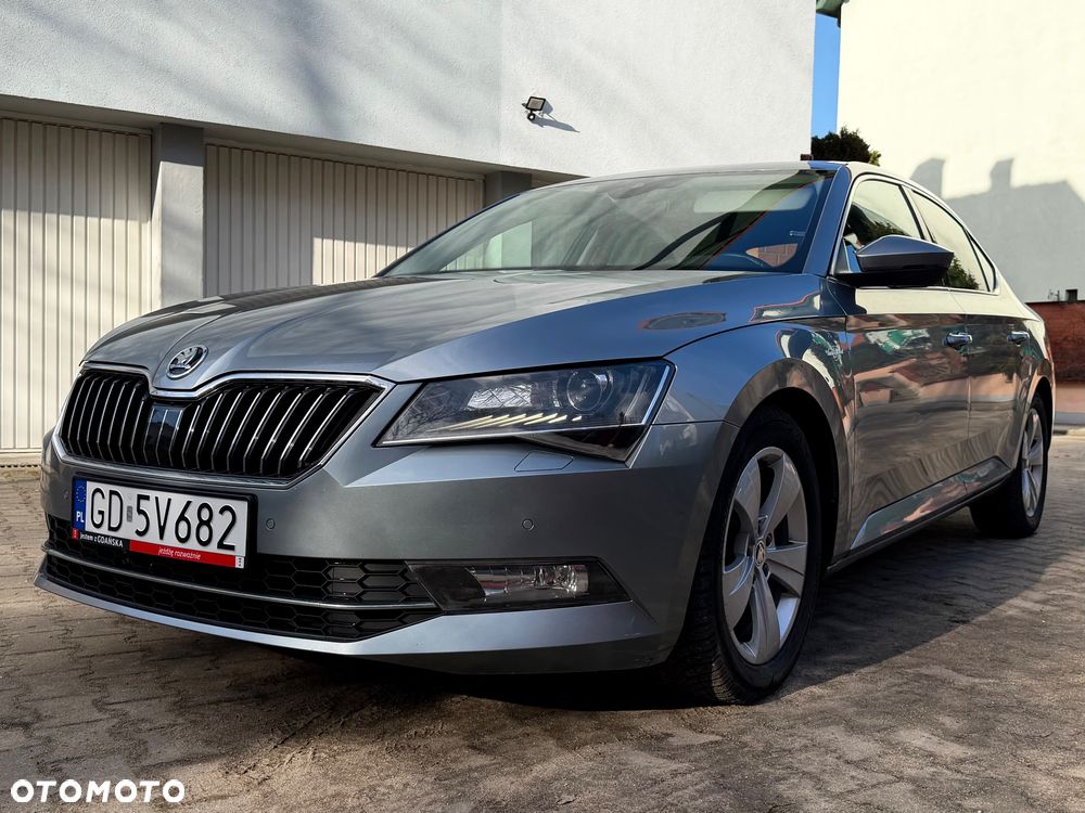Skoda Superb 2.0 TDI L&K DSG - 14