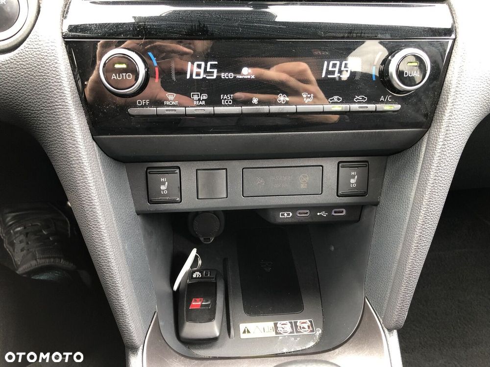 Toyota Yaris Cross Hybrid 1.5 GR Sport - 17