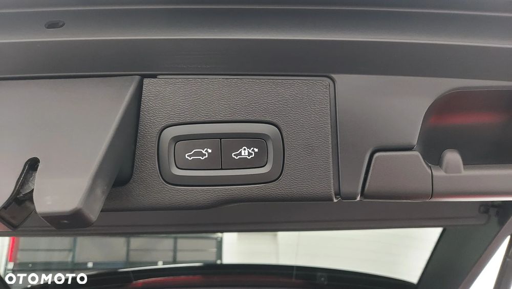 Volvo XC 60 B4 D Plus Dark - 10