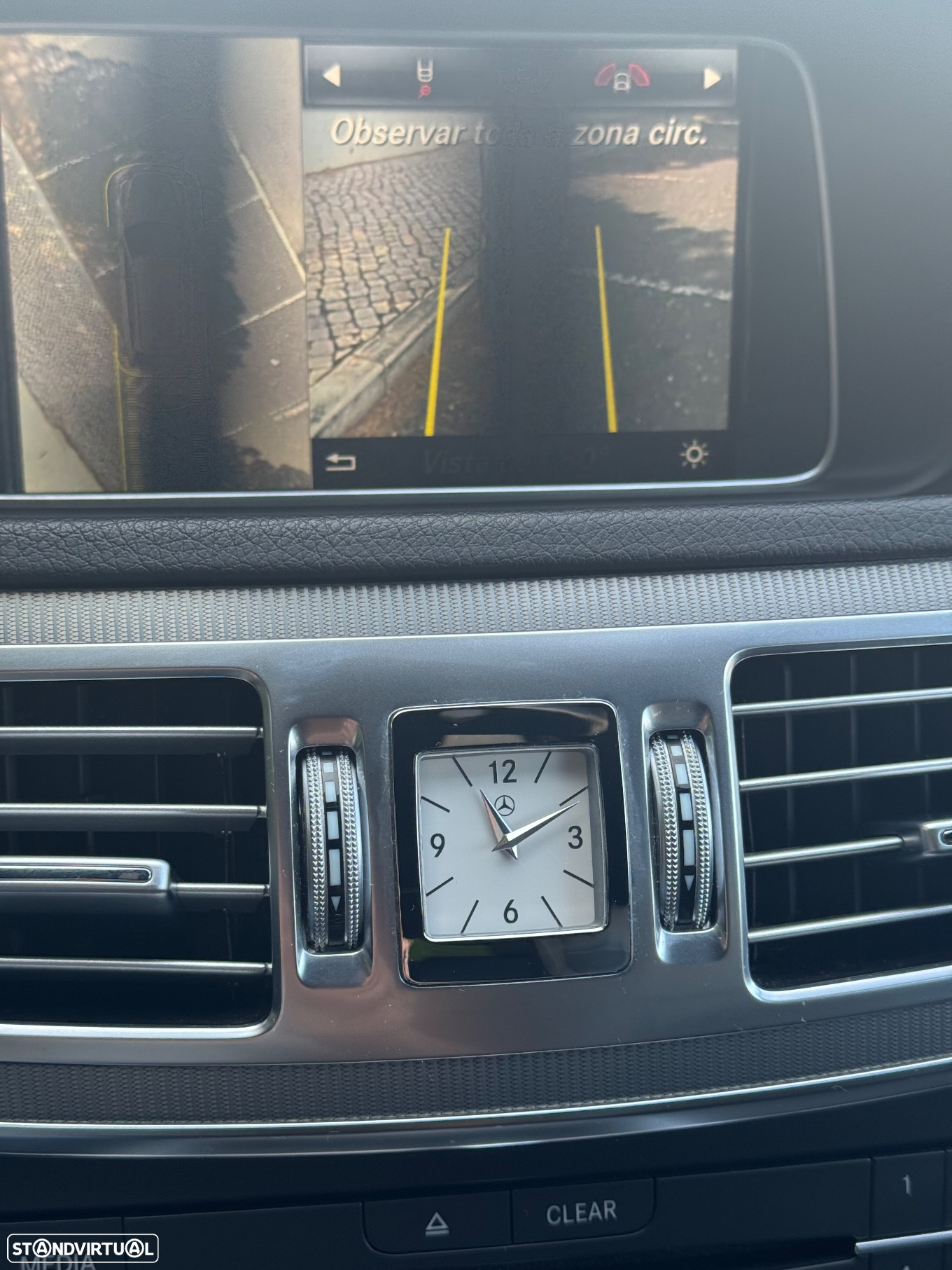 Mercedes-Benz E 250 BlueTEC Avantgarde Auto. - 24