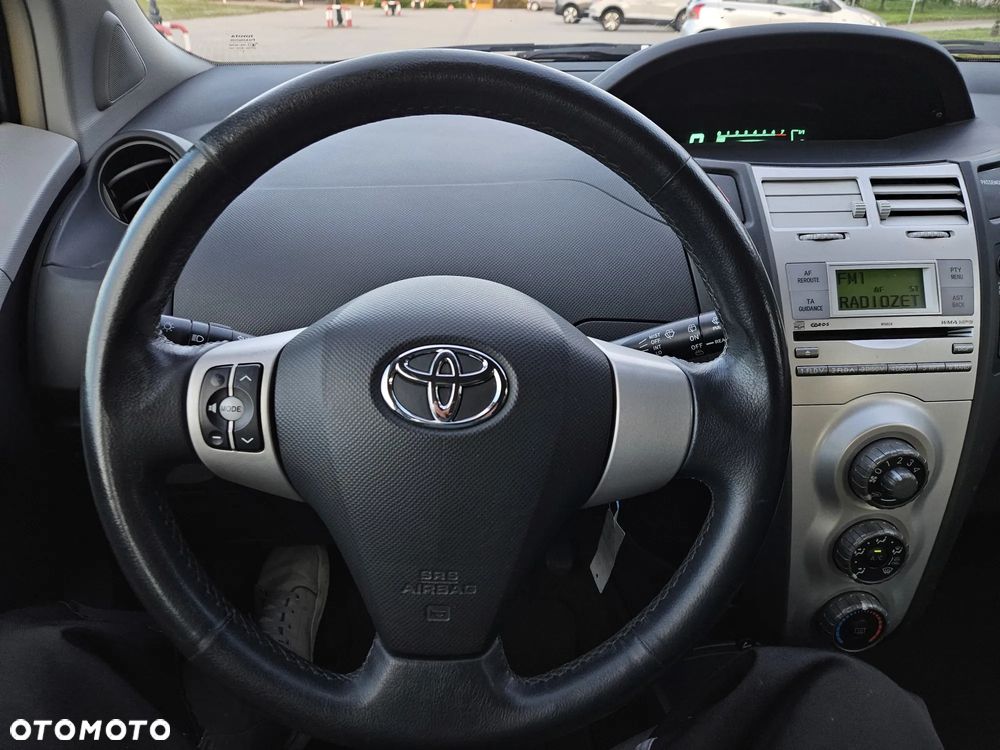 Toyota Yaris 1.3 Luna - 9