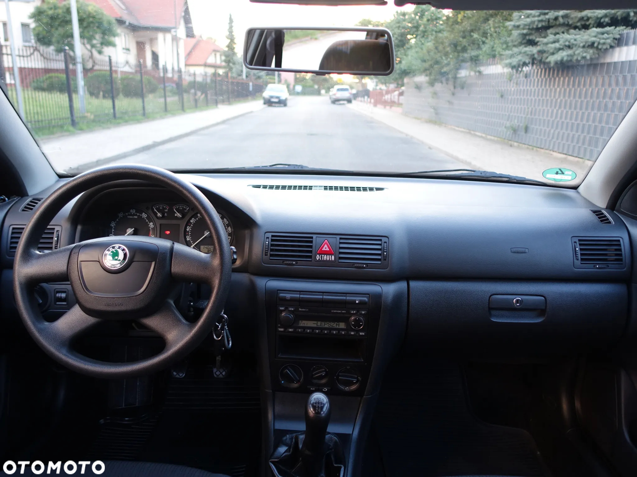 Skoda Octavia 1.6 Combi Tour - 13