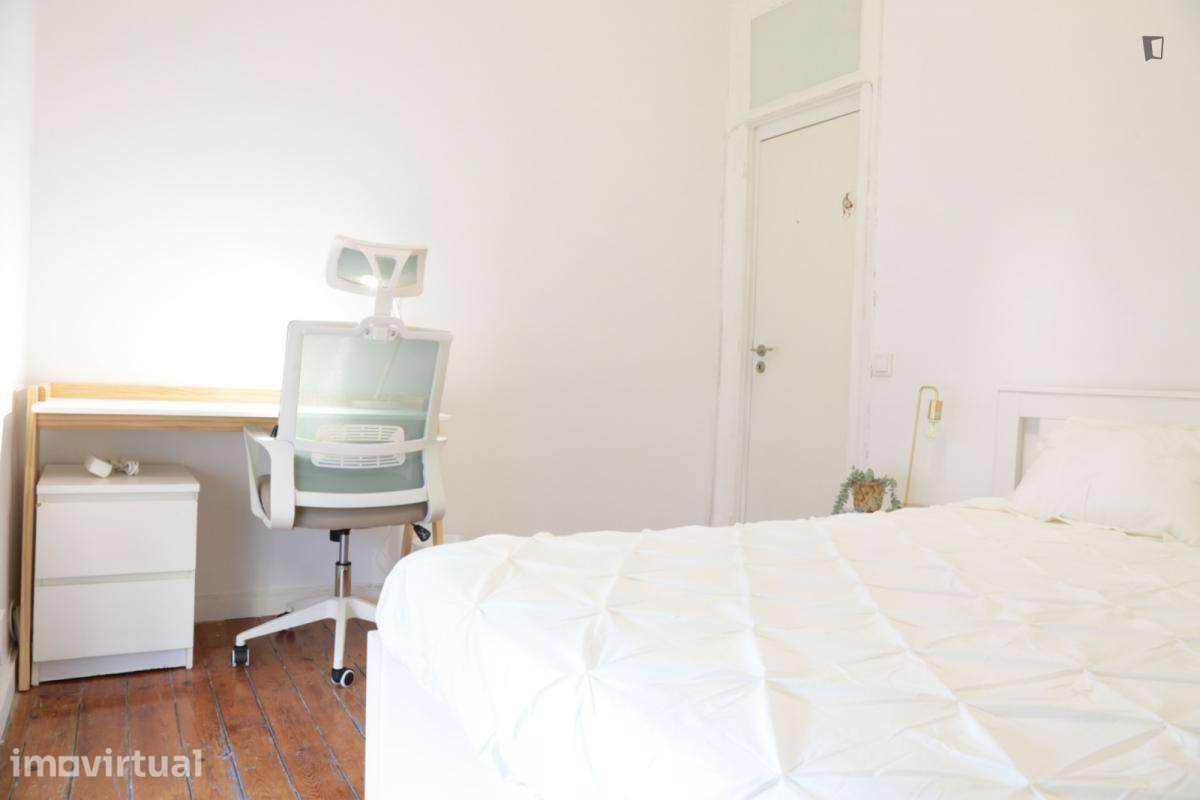 Quarto - localizado em Alameda Lisbon - Grande imagem: 4/27