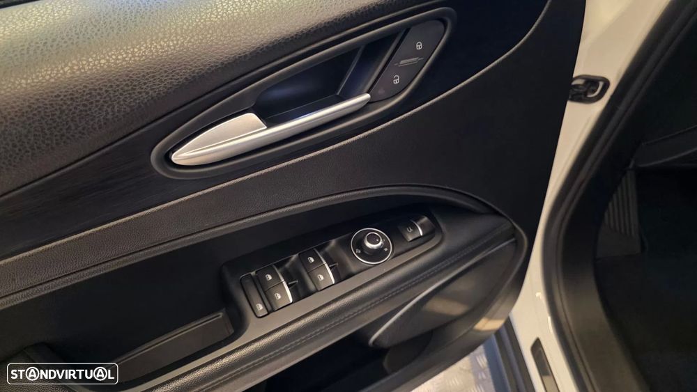 Alfa Romeo Stelvio 2.2 D Super AT8 - 34