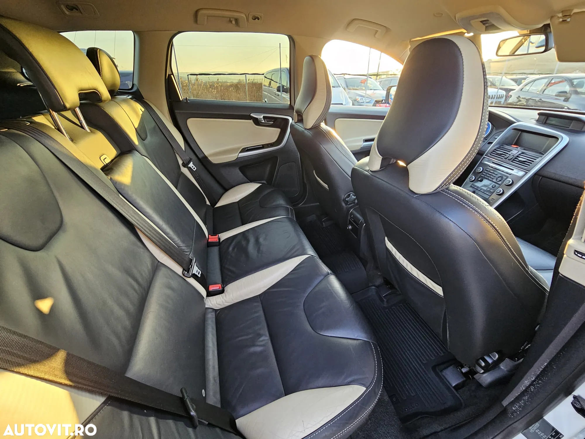 Volvo XC 60 2.4D Aut. RDesign - 25