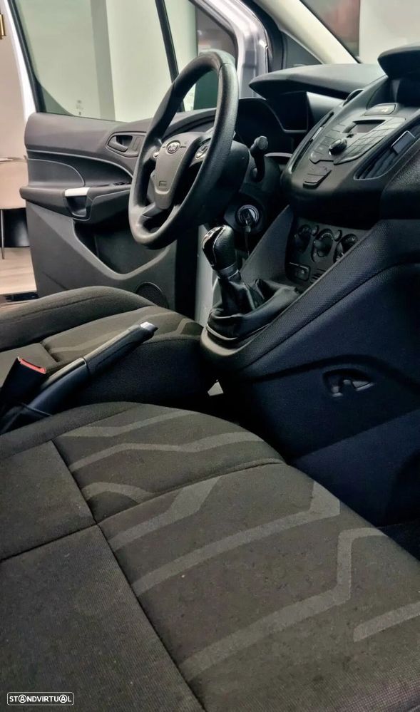 Ford Transit Connect L2 3 Lugares - 16