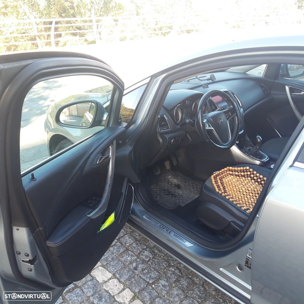 Opel Astra 1.7 CDTi Cosmo ecoFLEX - 10