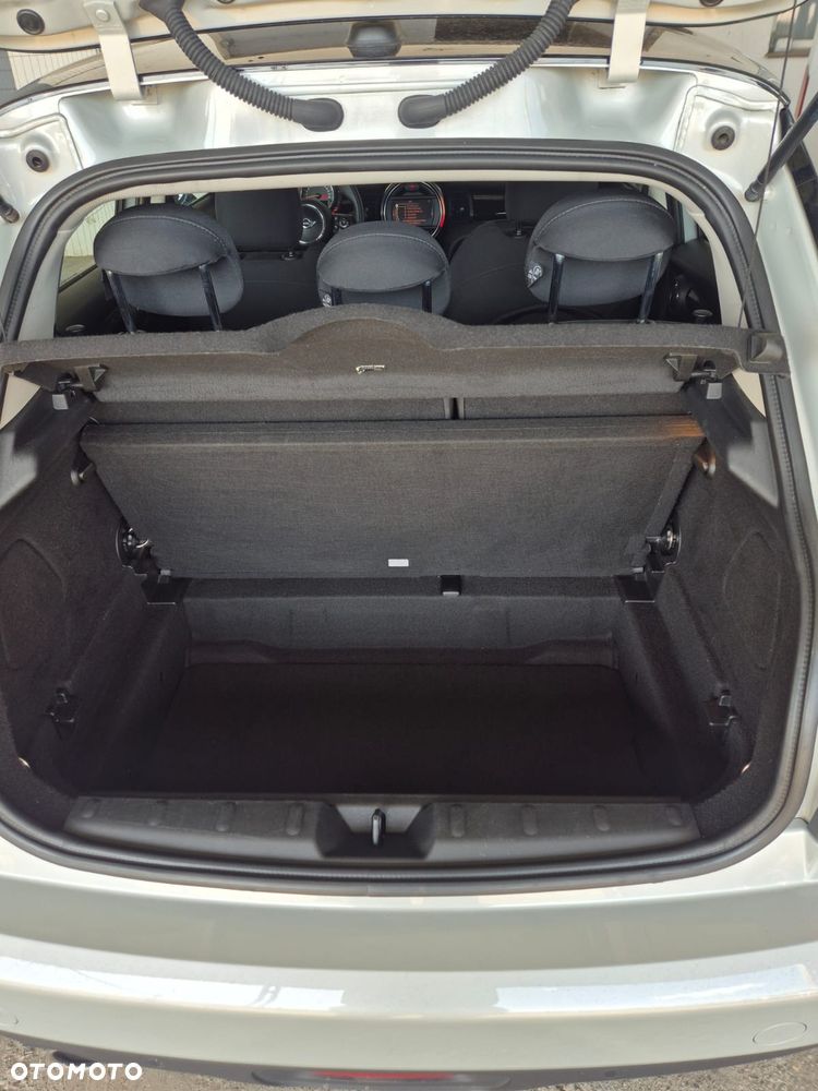 MINI Cooper Essential Trim - 15
