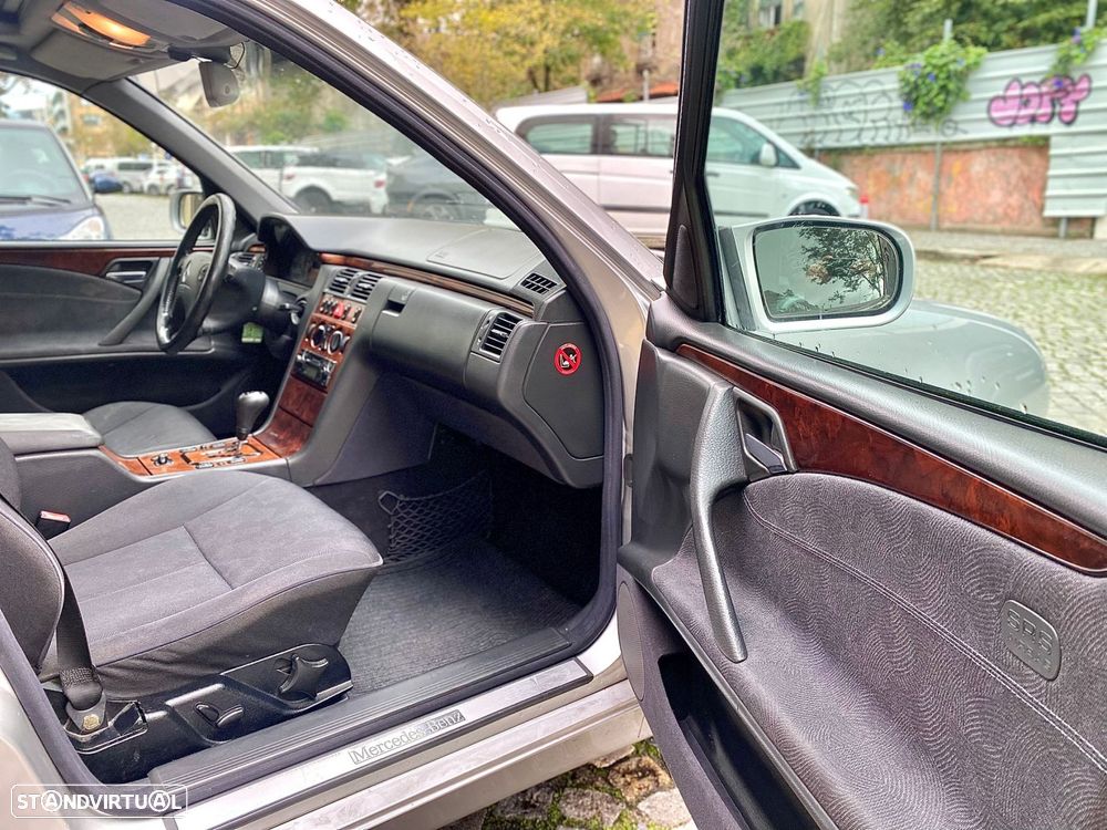 Mercedes-Benz E 220 - 20