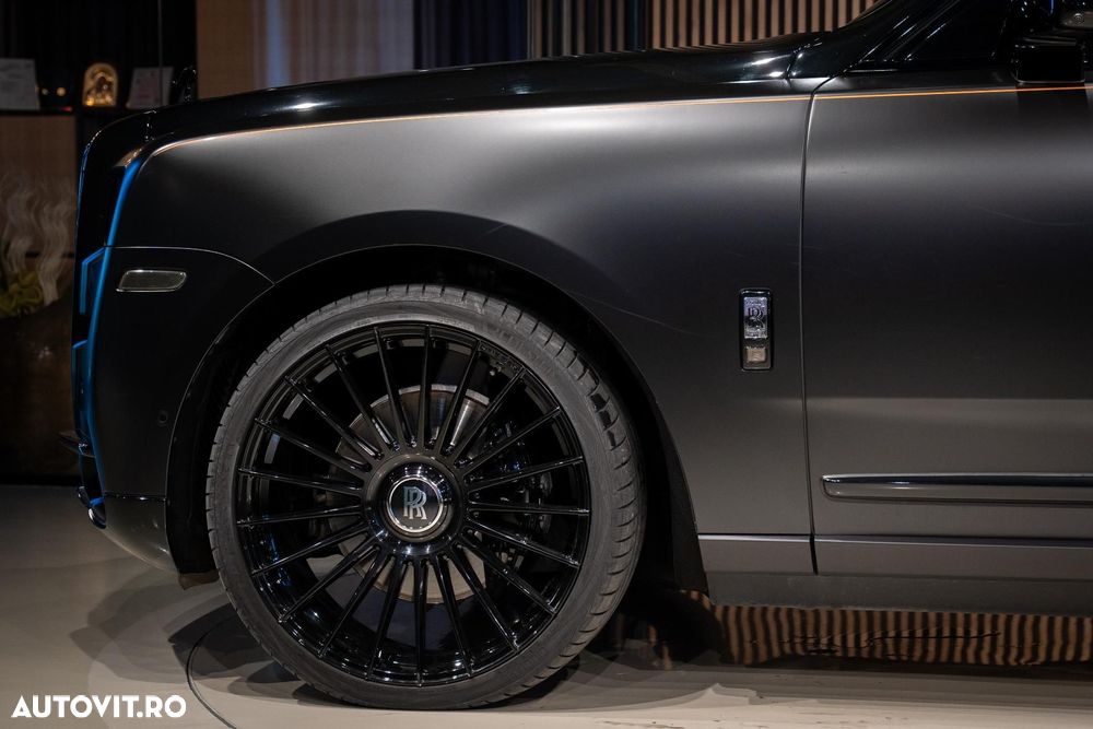 Rolls-Royce Cullinan - 30