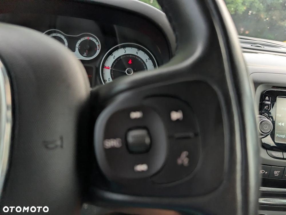 Fiat 500L 1.4 16V Urban Edition - 16