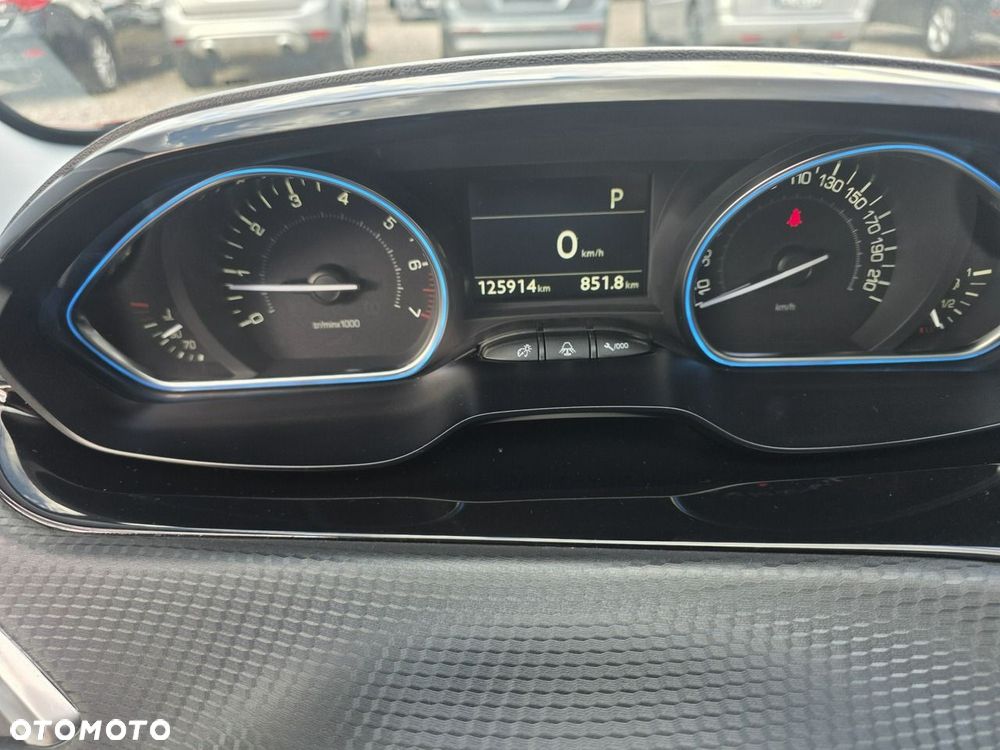 Peugeot 2008 1.2 Pure Tech GPF Crossway S&S EAT6 - 36