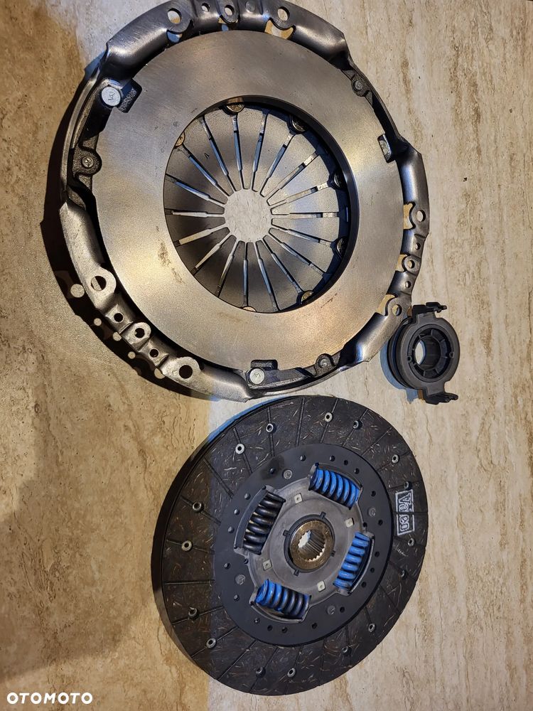 Zestaw sprzęgła z łożyskiem wyciskowym  228mm  FIAT DUCATO 1.9D 03.94-04.02 - 2