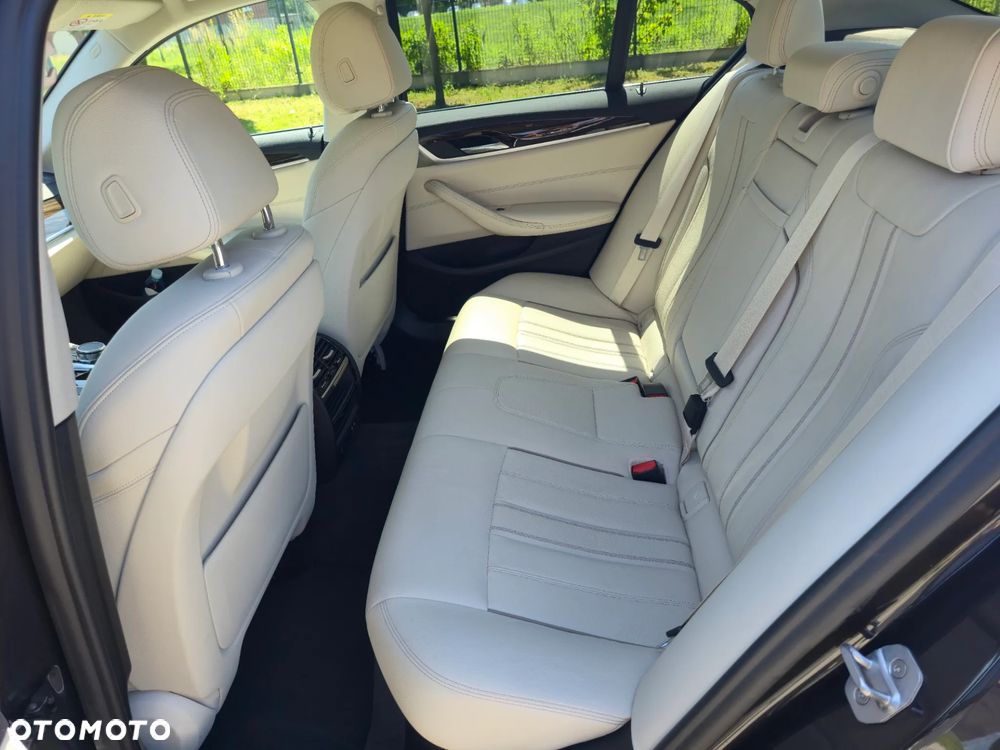 BMW Seria 5 520d xDrive Luxury Line - 15