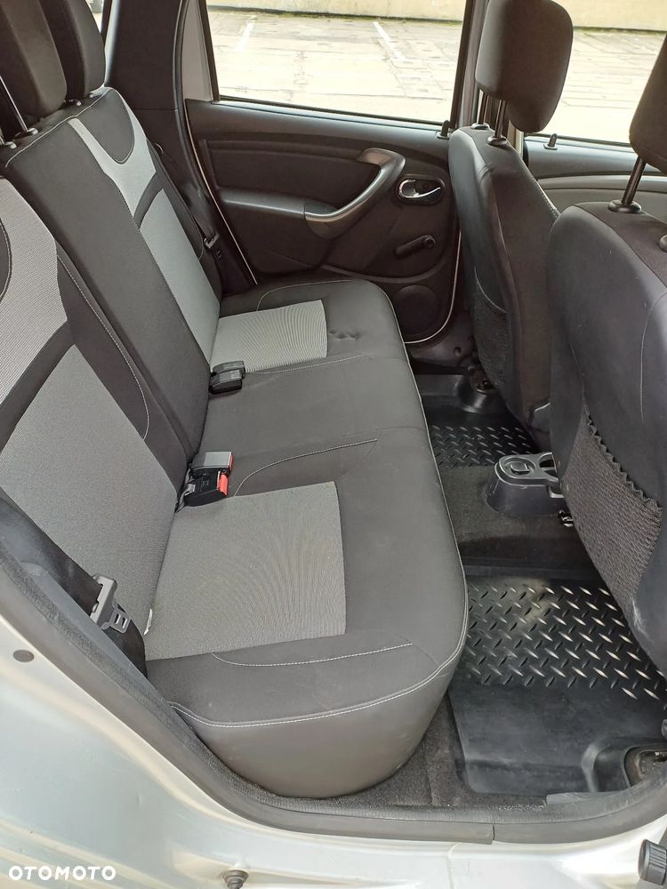 Dacia Duster 1.6 SCe Laureate 4x4 S&S - 13