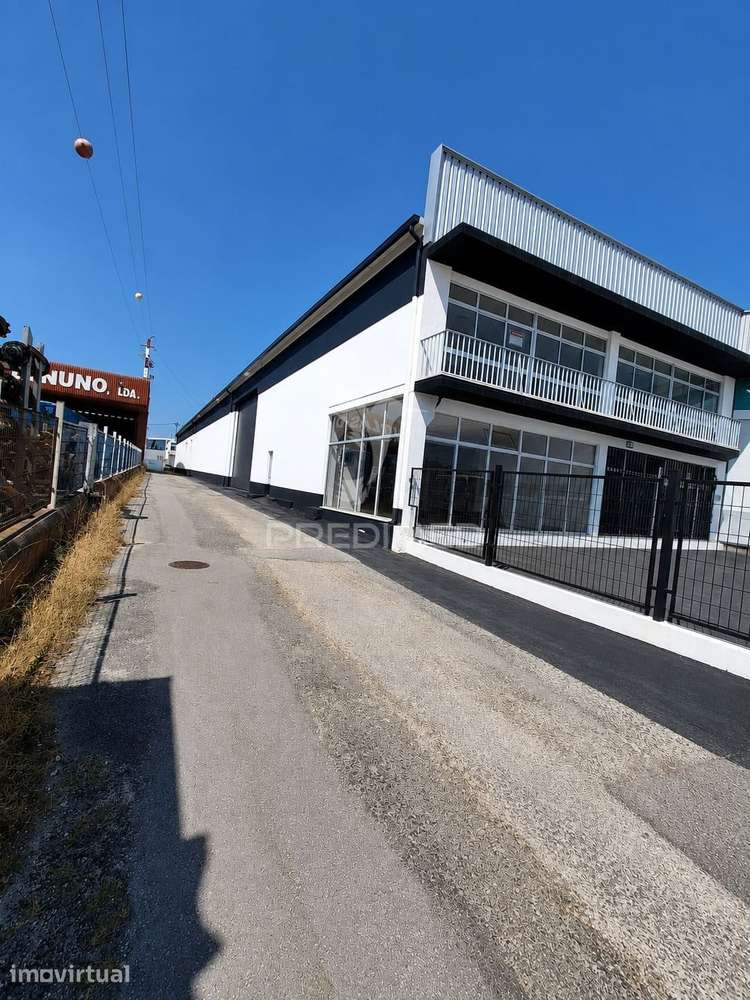 Pavilhão Industrial Renovado | 880 m² de Área Coberta | Excelente L... - Grande imagem: 2/15