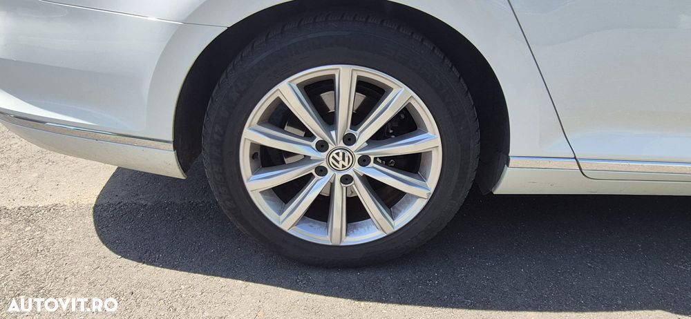 Volkswagen Passat - 12