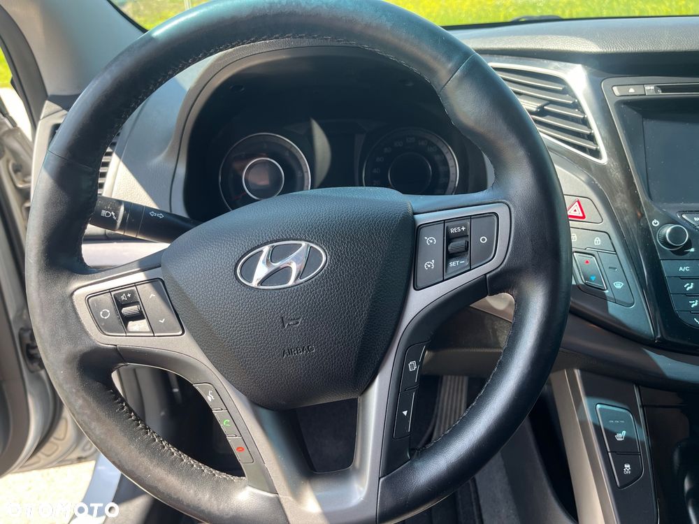 Hyundai i40 Kombi 1.7 CRDi Premium - 24