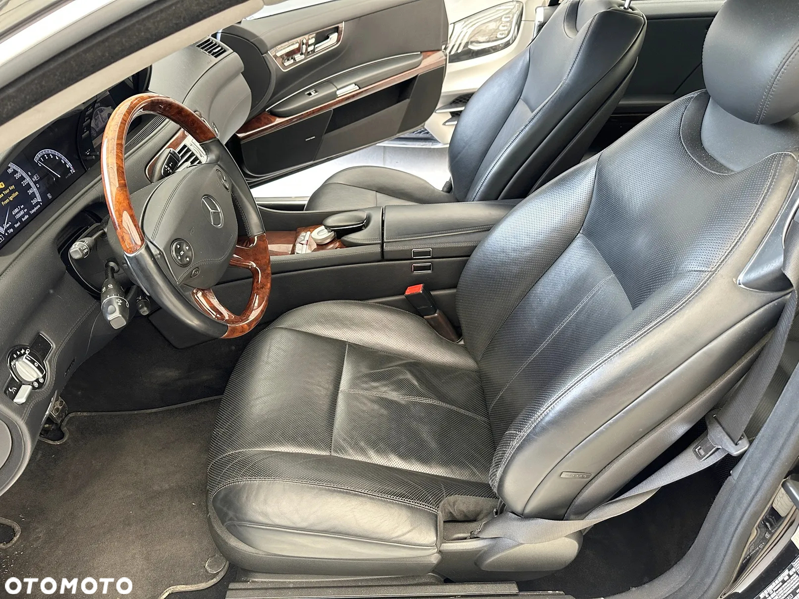 Mercedes-Benz CL 500 4Matic 7G-TRONIC - 7