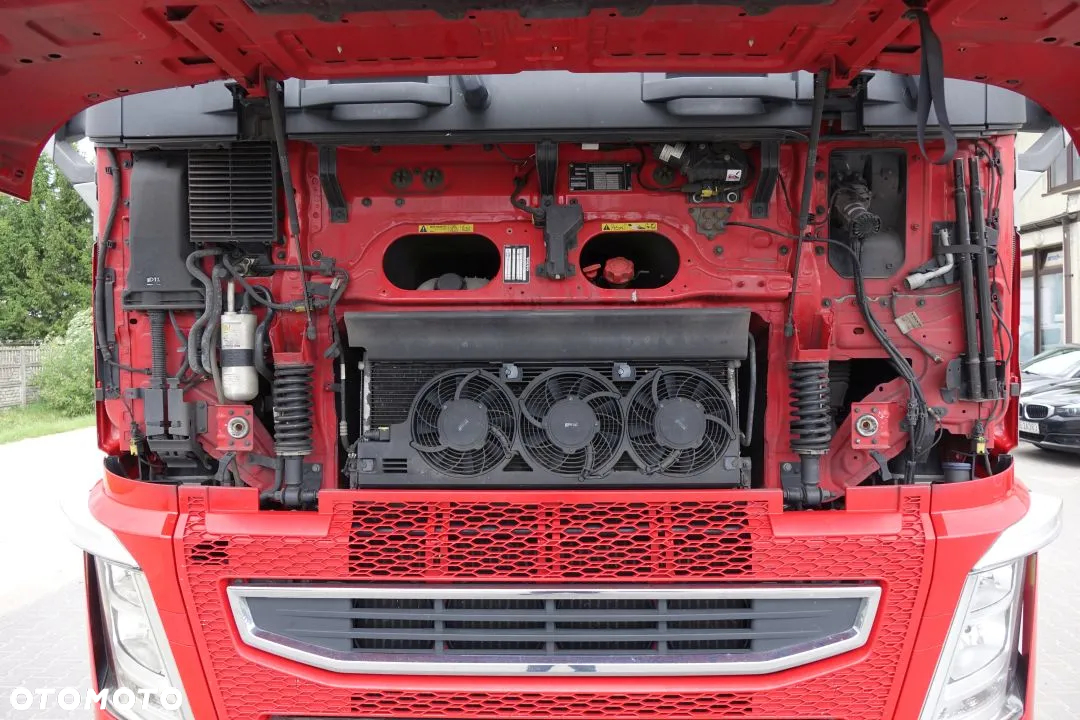 Volvo FH 500 GLOBETROTTER / STANDARD/ AUTOMAT / EURO 6 / RETARDER / LODÓWKA / KLIMATYZACJA POSTOJOWA/ 2 ZBIORNIKI PALIWA - 18