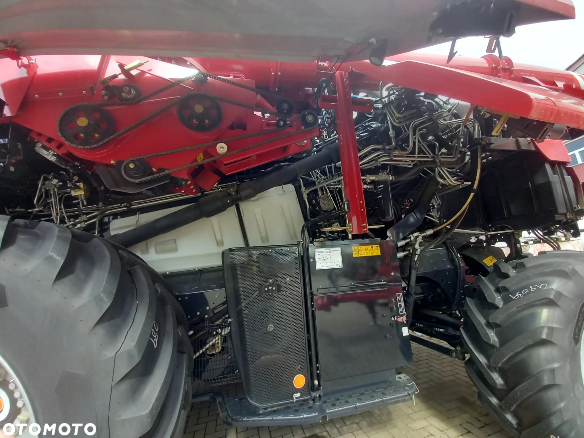 Case IH Axial-Flow 8250 - 17